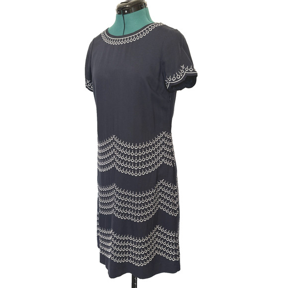 Boden Navy Blue White Embroidered Shift Dress Short Scalloped Sleeve Size 4 Long - Picture 4 of 11